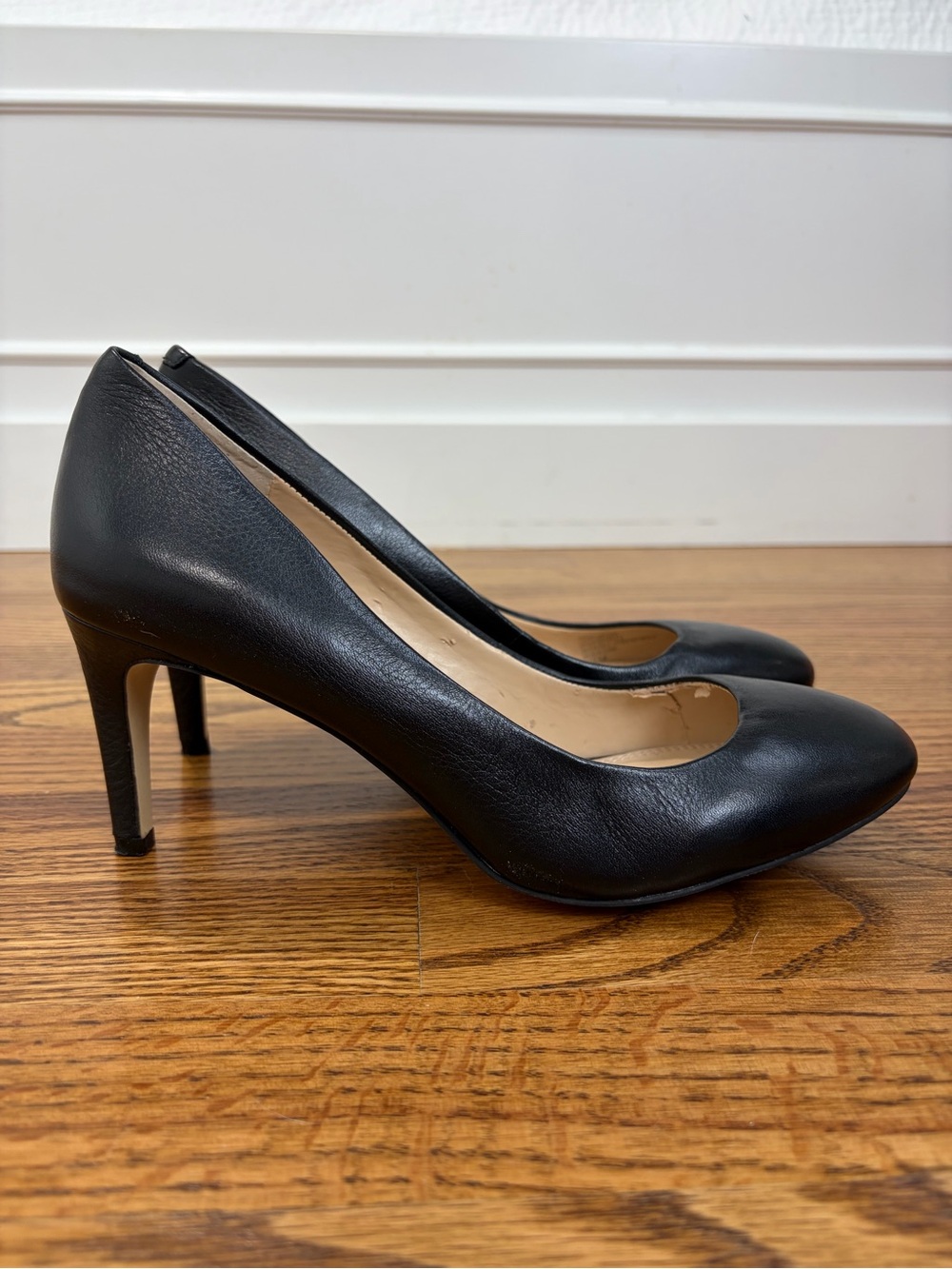 Banana Republic Black Leather Mid Heel Pumps (7.5)